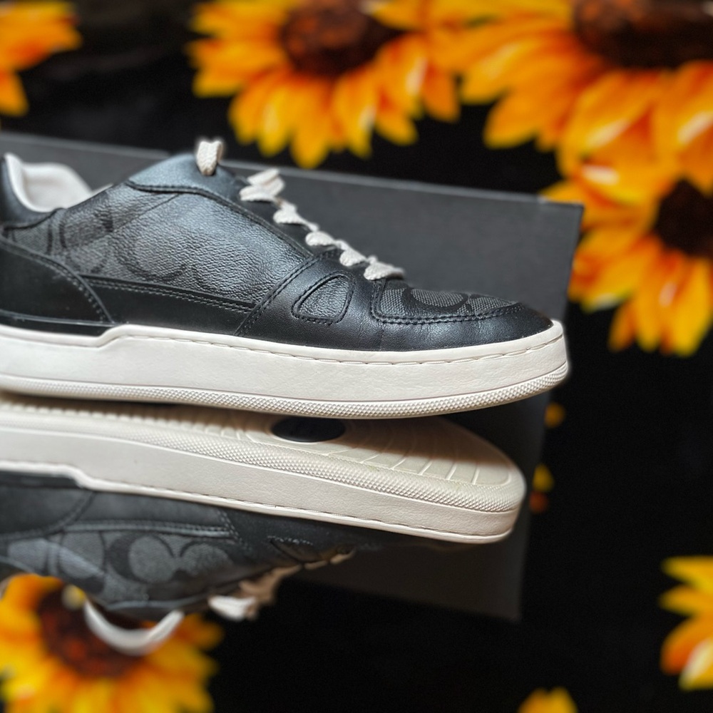 Coach brand low top sneakers - Picture 3 of 4